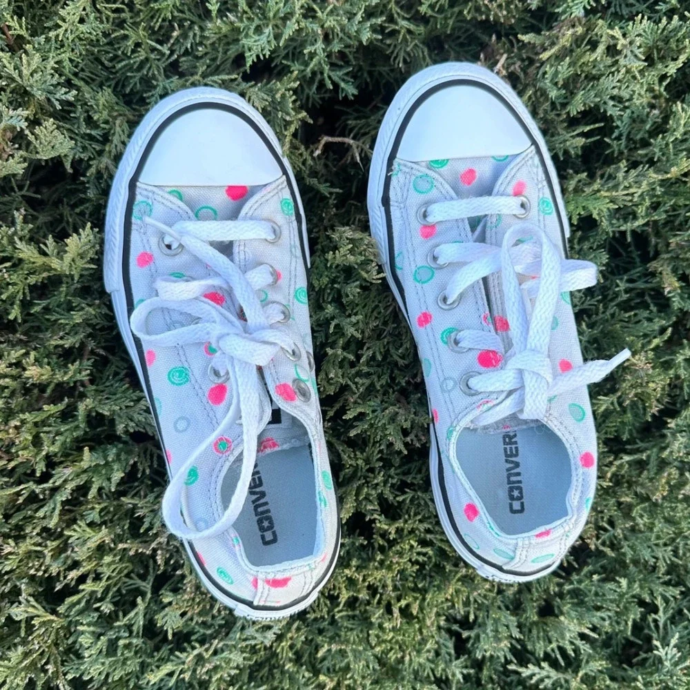 Converse Chuck Taylor All Star Low Top Little Girl Polka Dot Sneakers Size 13‎